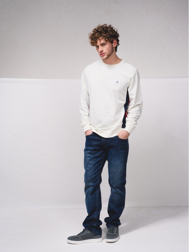 Camisola com decote redondo