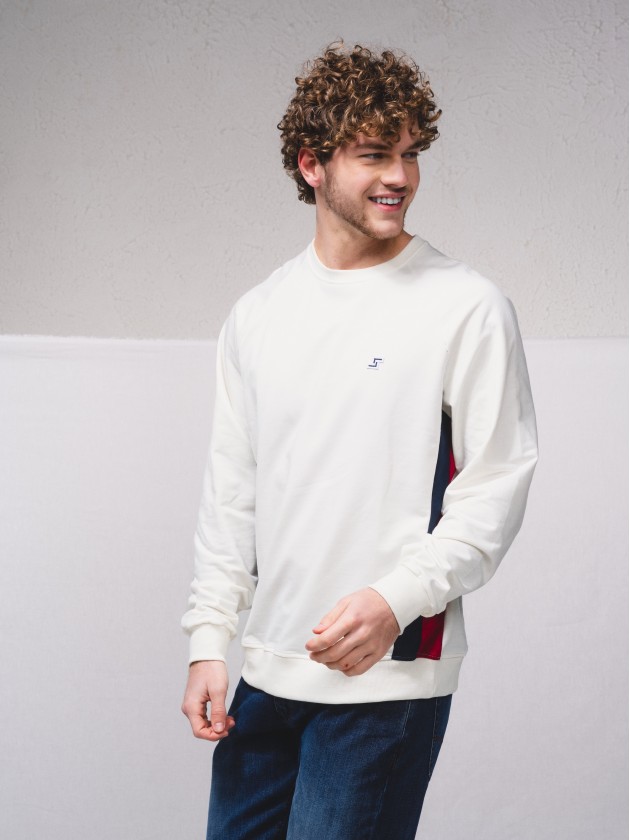 Camisola com decote redondo