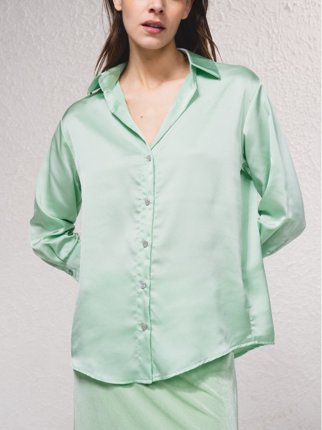 Camisa bsica acetinada