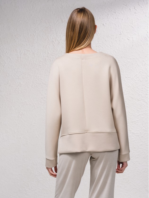 Sweater decote barco