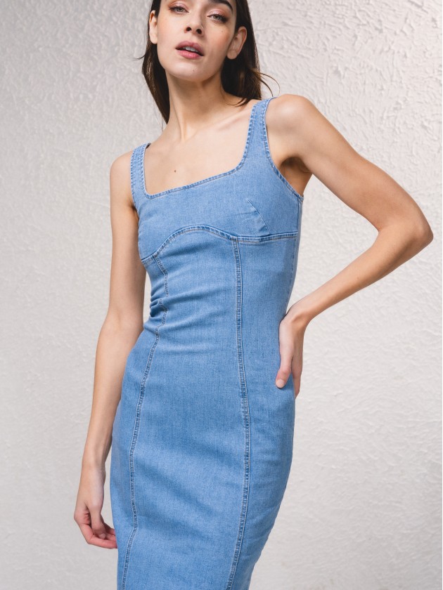 Long denim dress with zip