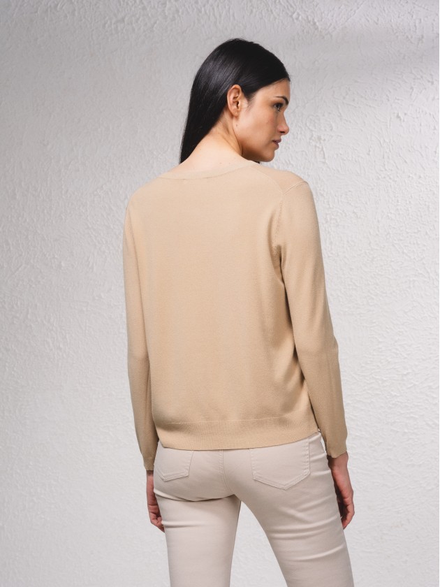 Manteau basique en maille avec boutons en perles