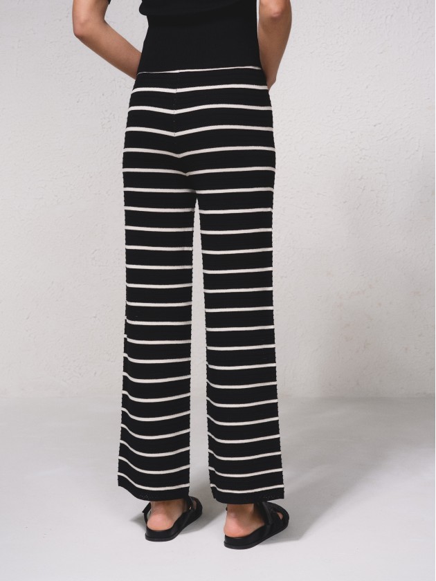 Pantalon en maille raye