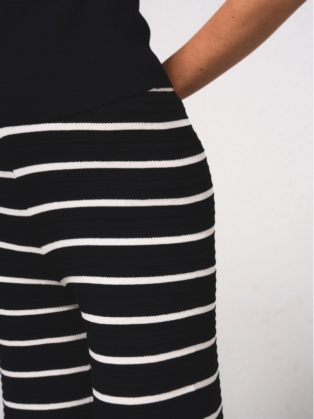 Pantalon en maille raye