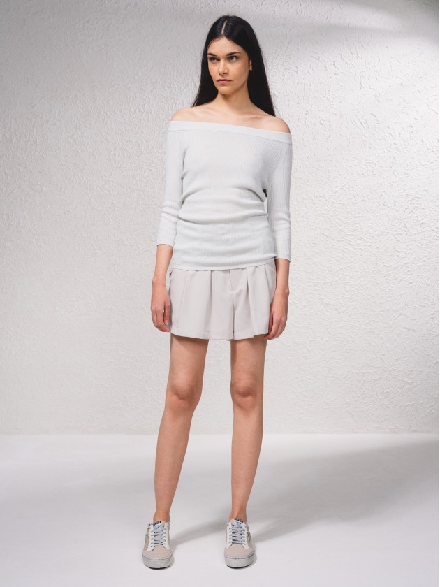 Camisola em lurex de ombros descobertos