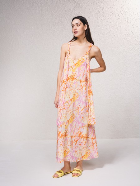 Vestido acetinado com decote em v