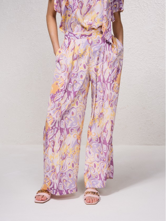 Satin pants with print