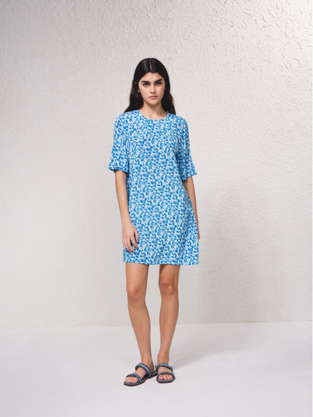 Vestido curto acetinado