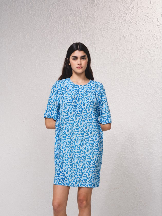Vestido curto acetinado
