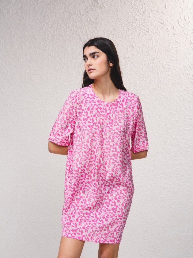 Robe courte en satin