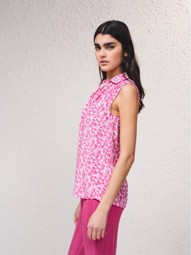 Blusa acetinada estampada