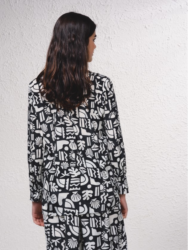 Blusa acetinada estampada