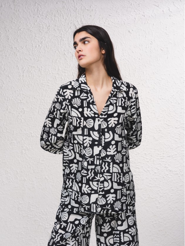 Blusa acetinada estampada