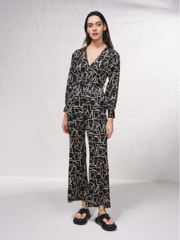Macaco estampado com cinto