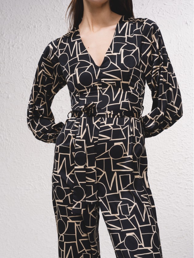 Macaco estampado com cinto