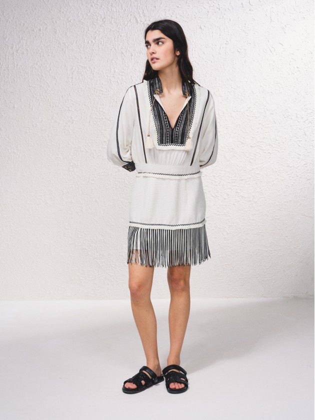 Vestido com franjas