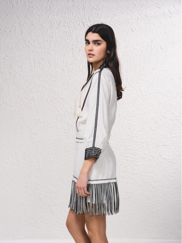 Vestido com franjas