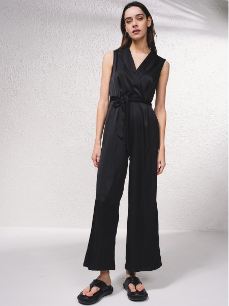 Combinaison longue en satin  col v