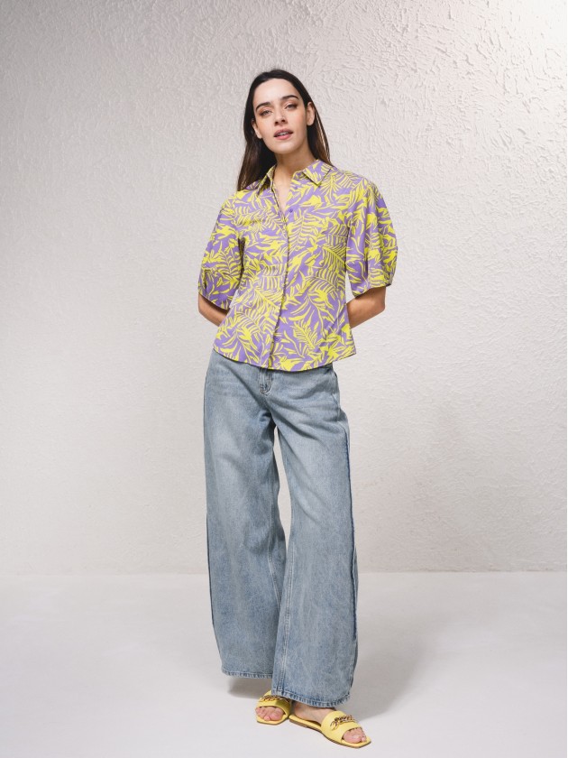 Blusa com estampado floral