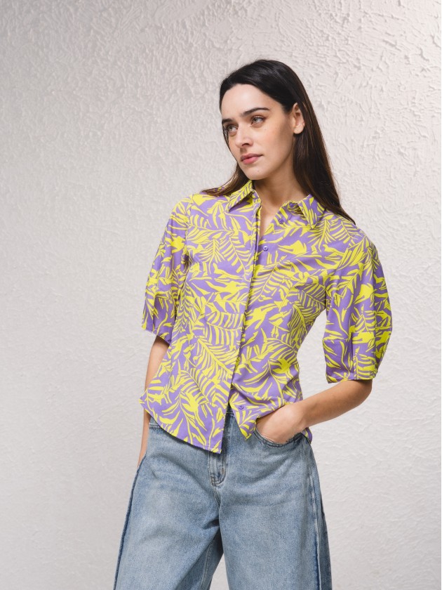 Blusa com estampado floral