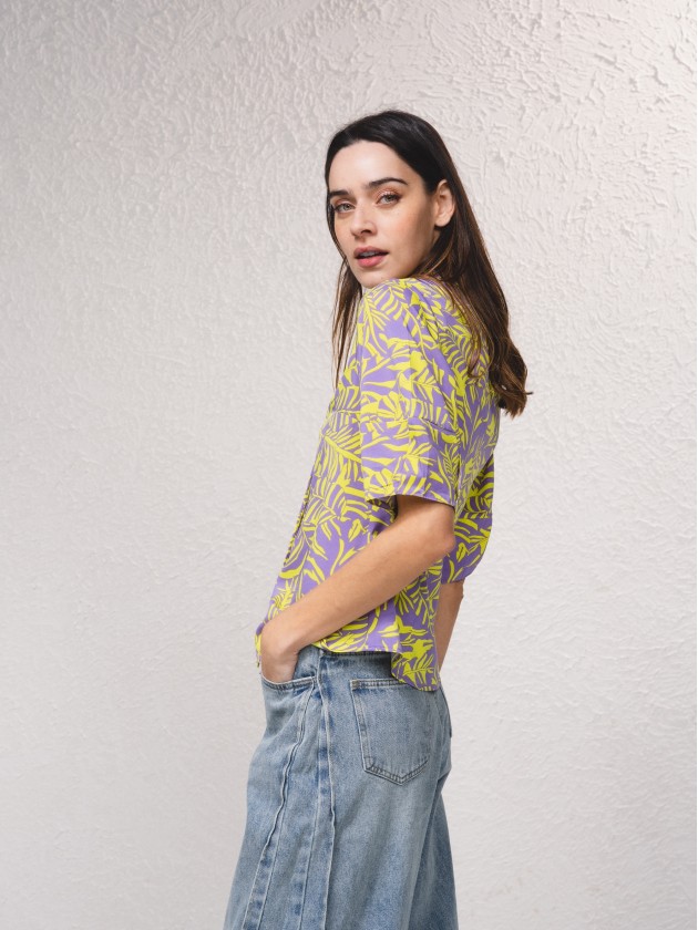 Blusa com estampado floral