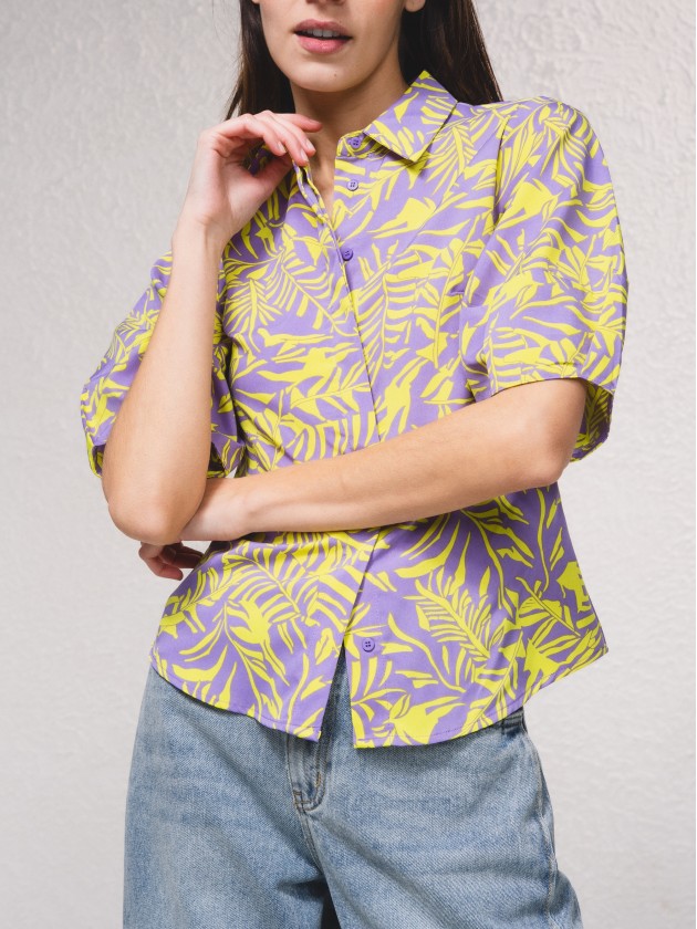 Blusa com estampado floral