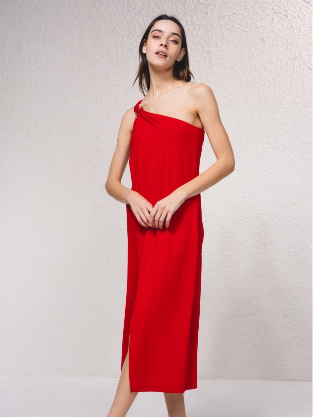 Vestido assimtrico com abertura