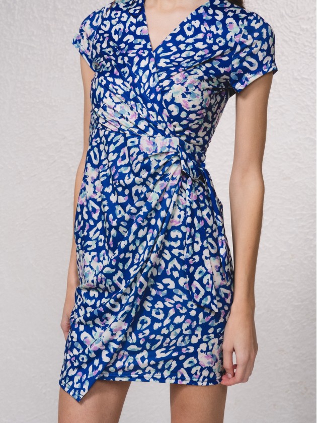 Vestido curto em malha fria estampado