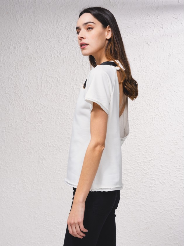Camisola com abertura nas costas
