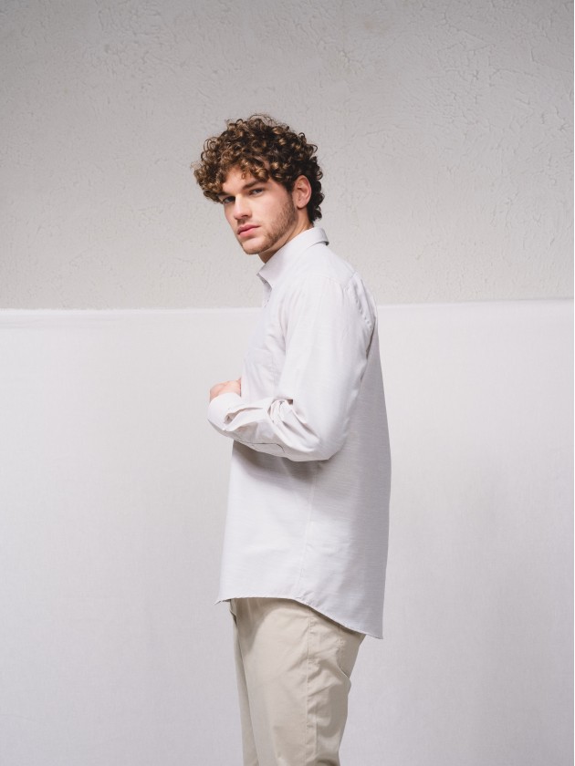 Camisa com estrutura