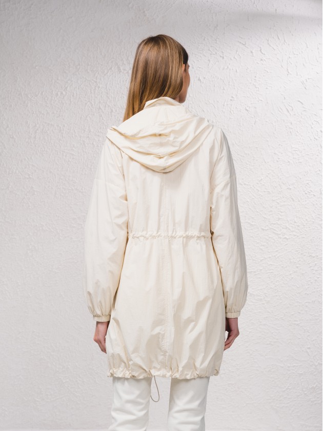 Parka com capuz