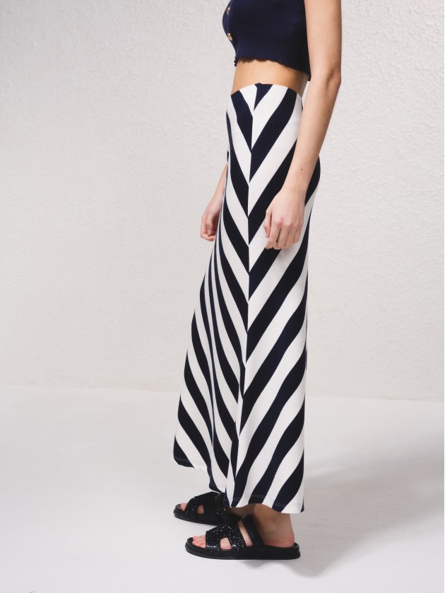 Saia midi com estampado riscas