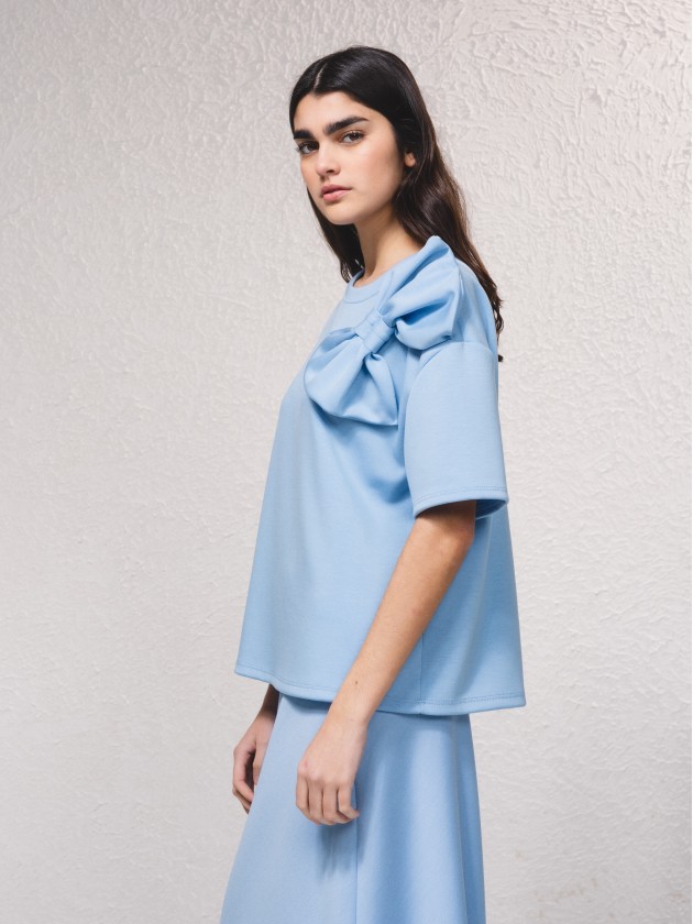 T-shirt oversize com aplicao lao