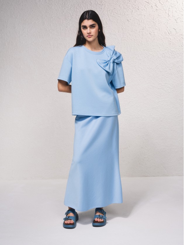 T-shirt oversize com aplicao lao
