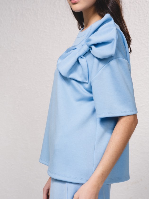T-shirt oversize com aplicao lao