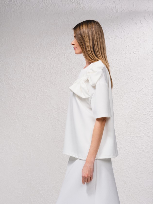 T-shirt oversize com aplicao lao