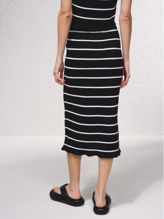 Conjunto saia e top de malha