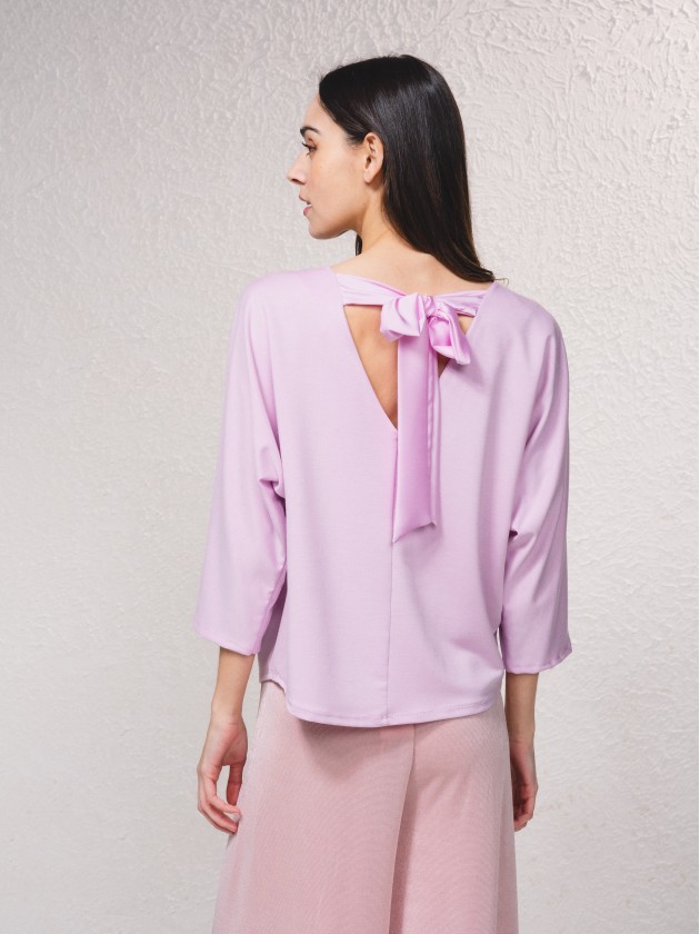 Blusa com lao nas costas