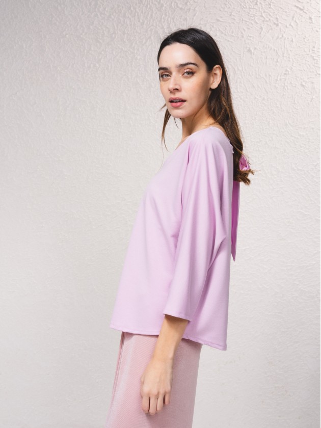 Blusa com lao nas costas