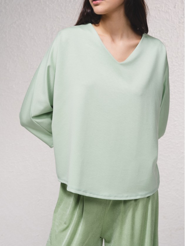 Blusa com lao nas costas
