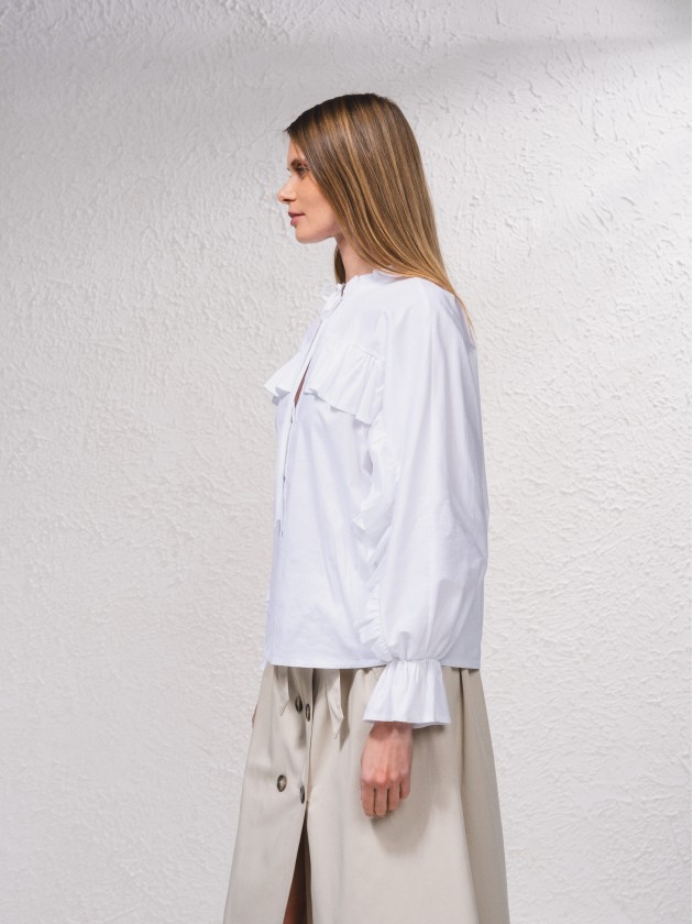 Blusa com folhos
