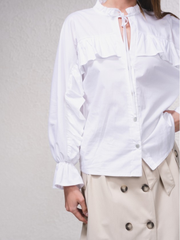 Blusa com folhos