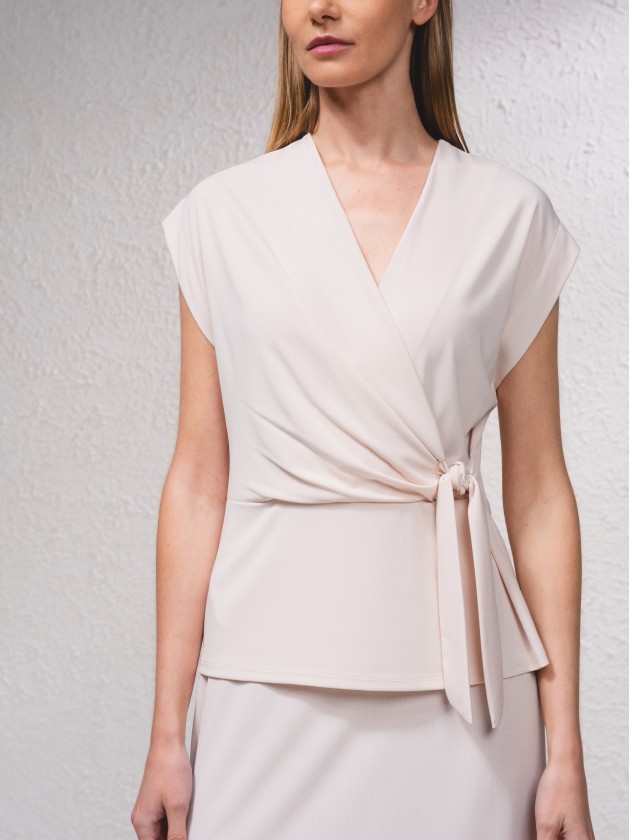 Blusa cruzada com lao