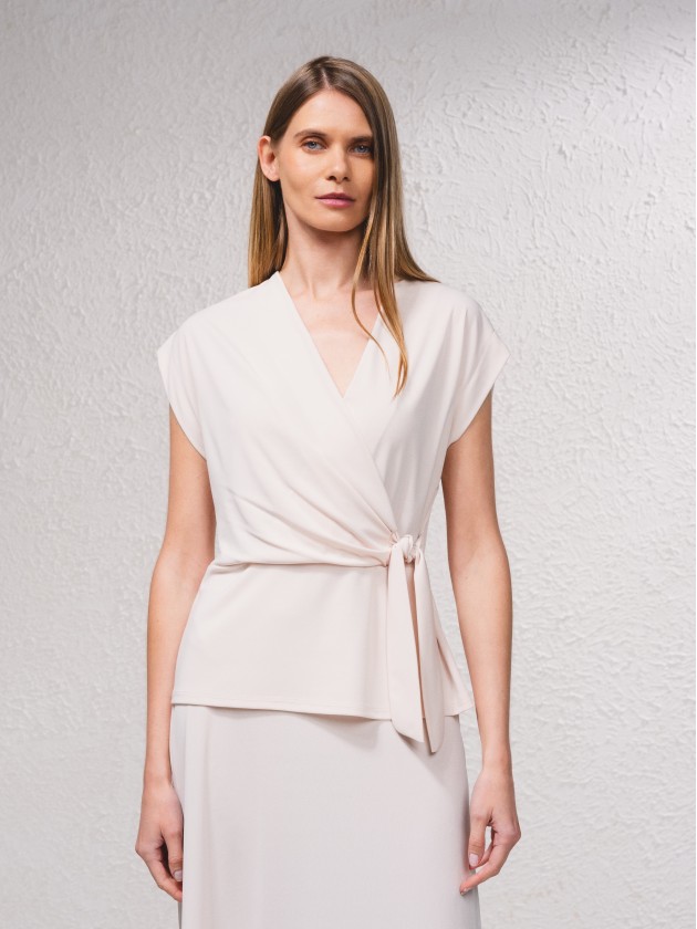 Blusa cruzada com lao