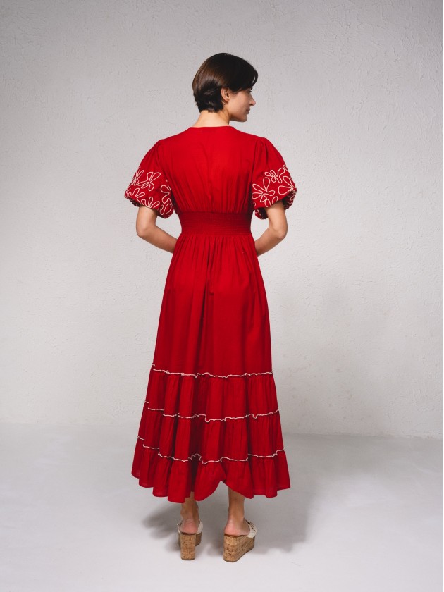 Robe avec broderie