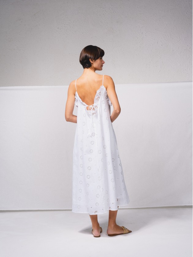 Vestido de alas em bordado ingls
