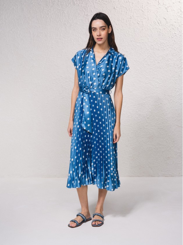 Vestido midi com plissado
