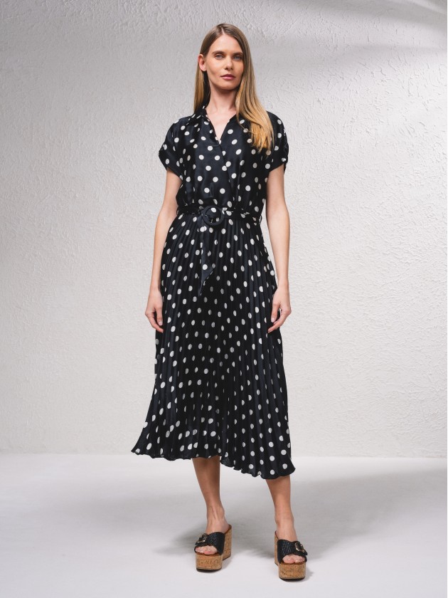 Vestido midi com plissado