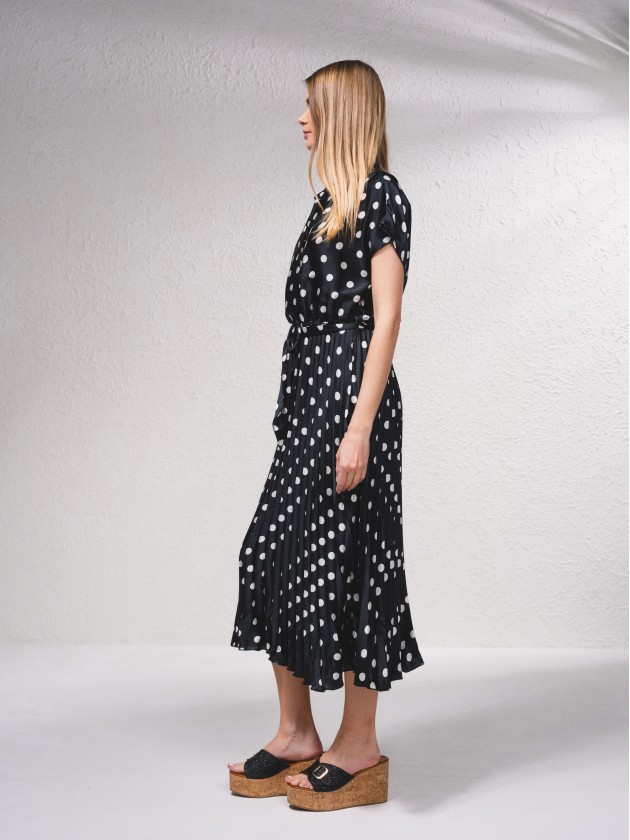 Vestido midi com plissado