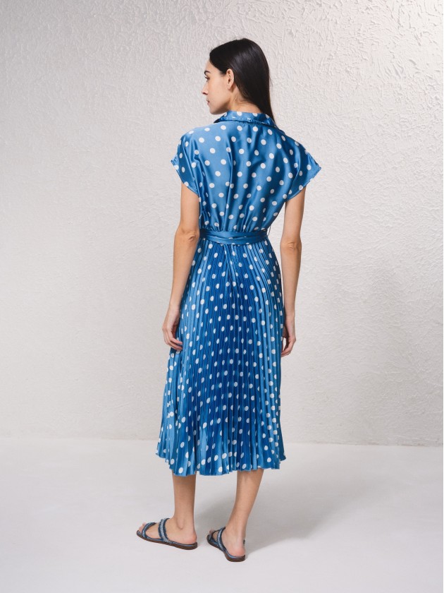Vestido midi com plissado